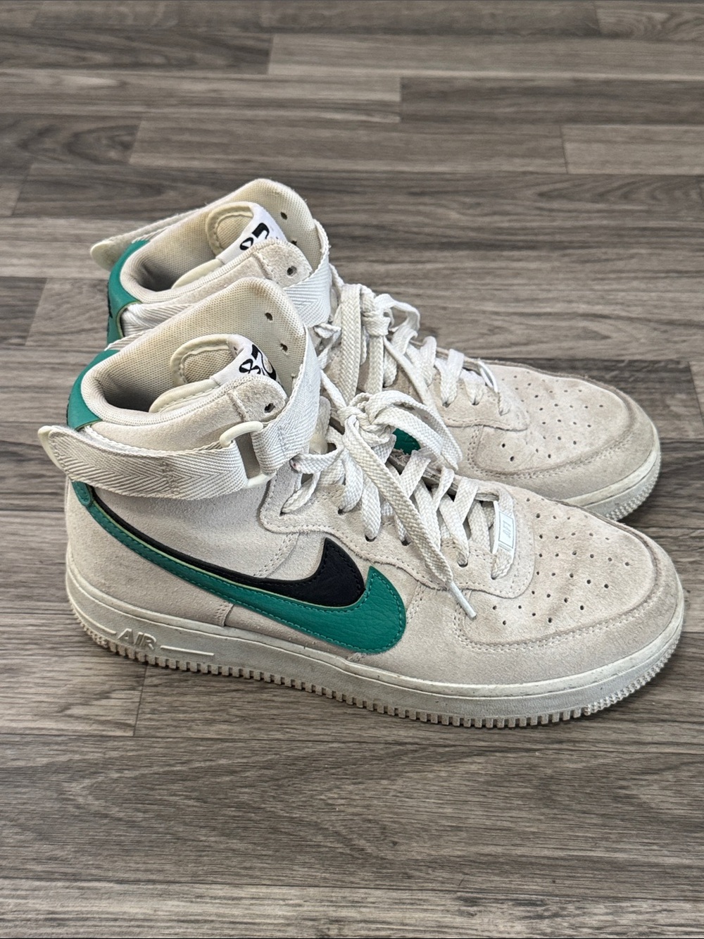 Nike Air Force 1 High SE women’s sz 9, as is